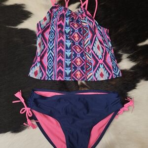 SO Pink and Navy Fabric Detail